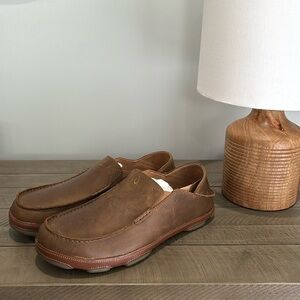 Olukai men’s loafer new with tags never worn